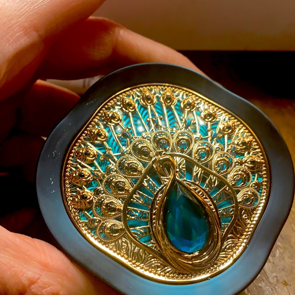 Florasis foundation with refill